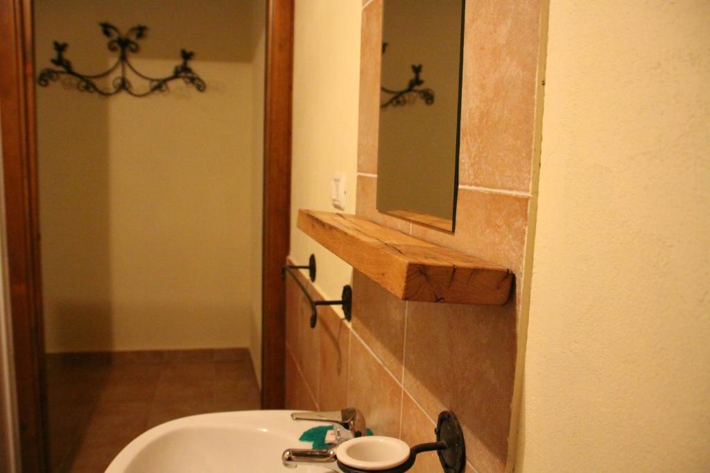Girfalco Country House Bed & Breakfast Urbino Oda fotoğraf