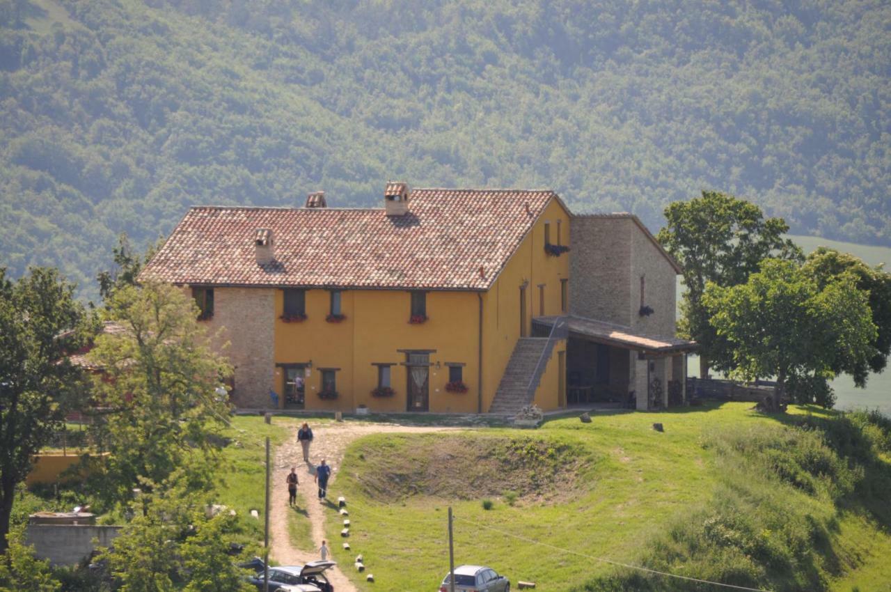Girfalco Country House Bed & Breakfast Urbino Dış mekan fotoğraf
